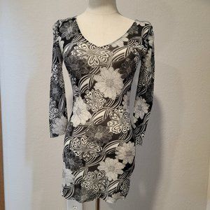 Vintage CAbi Mesh Sheath Blouse, Blk/White -XS - Excellent Condition!